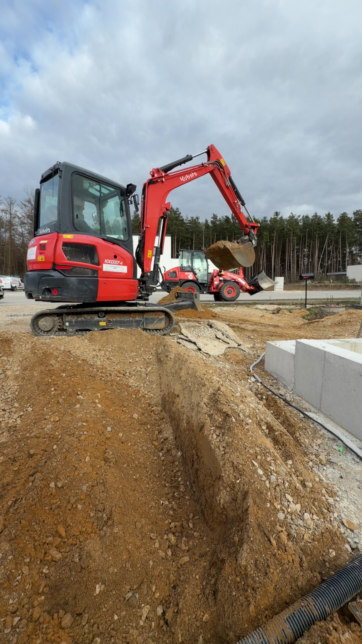 Kubota-KX037-4-Kanalbau-Tiefbau-Einsatz