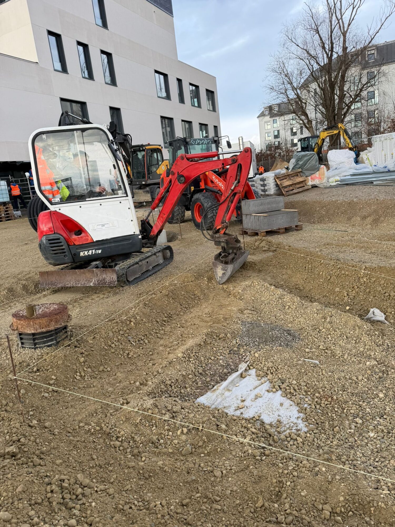 Kubota-KX41-3V-Schotter-Planum-Baustelle