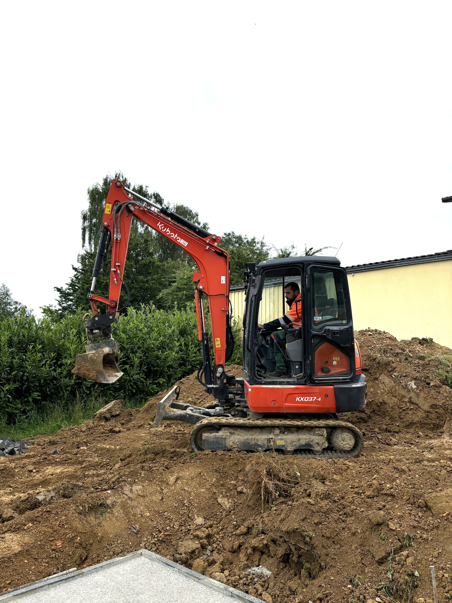 Effiziente Erdarbeiten mit dem Kubota KX037-4 Kompaktbagger