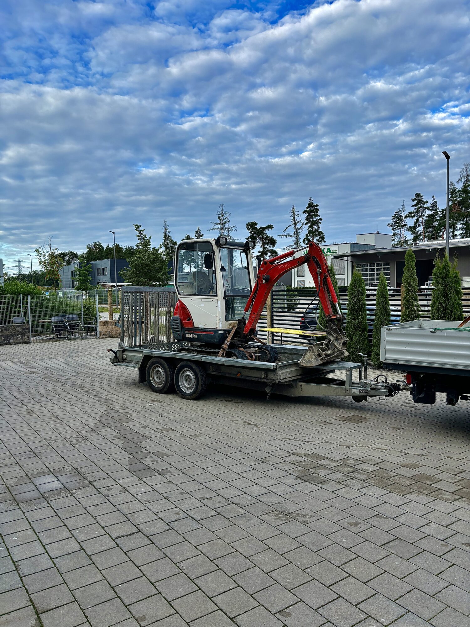 Kubota KX41-3 – Der Bagger für präzises Arbeiten auf kleinem Raum