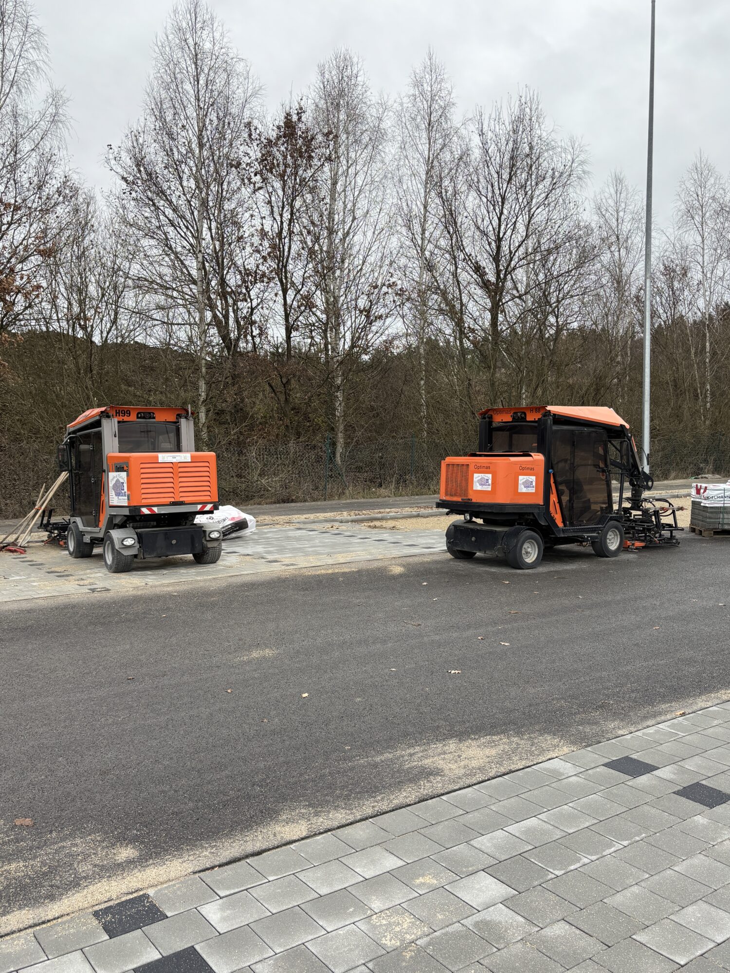 Verlegemaschine H88 Optimas für Pflasterarbeiten auf Baustellen