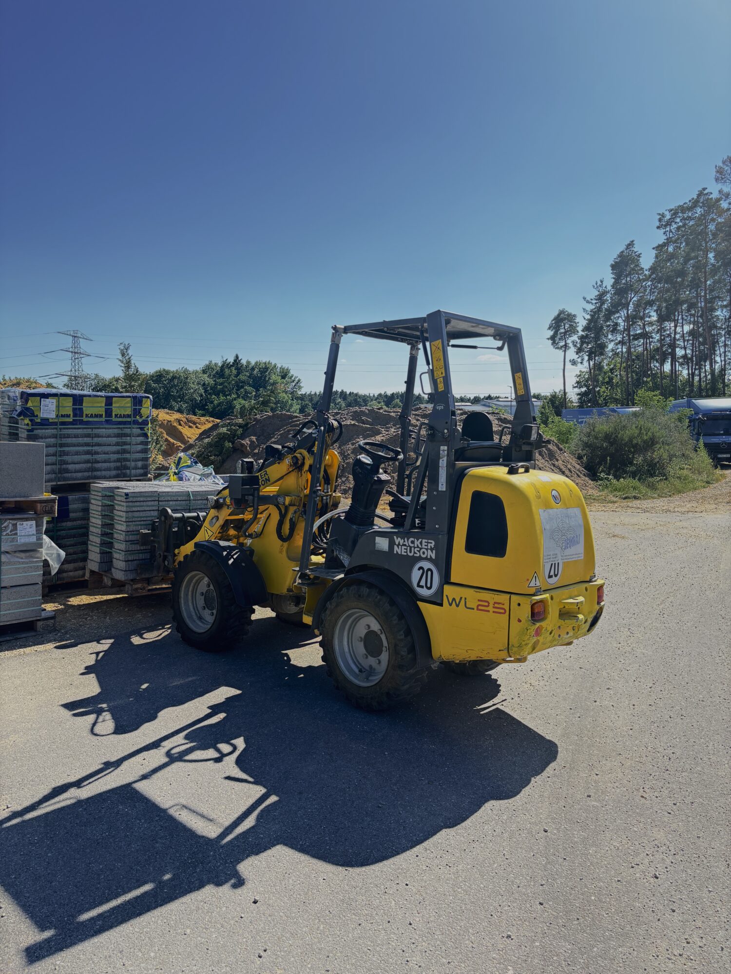 Radlader mieten für Bau & Garten