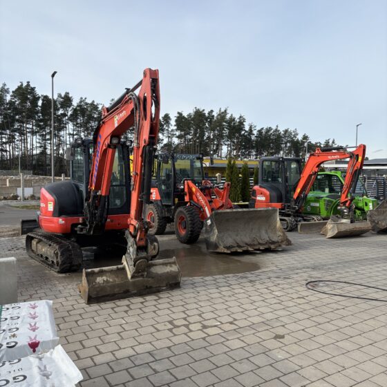 Radlader auf Baustelle mit Schaufel Region Ingolstadt