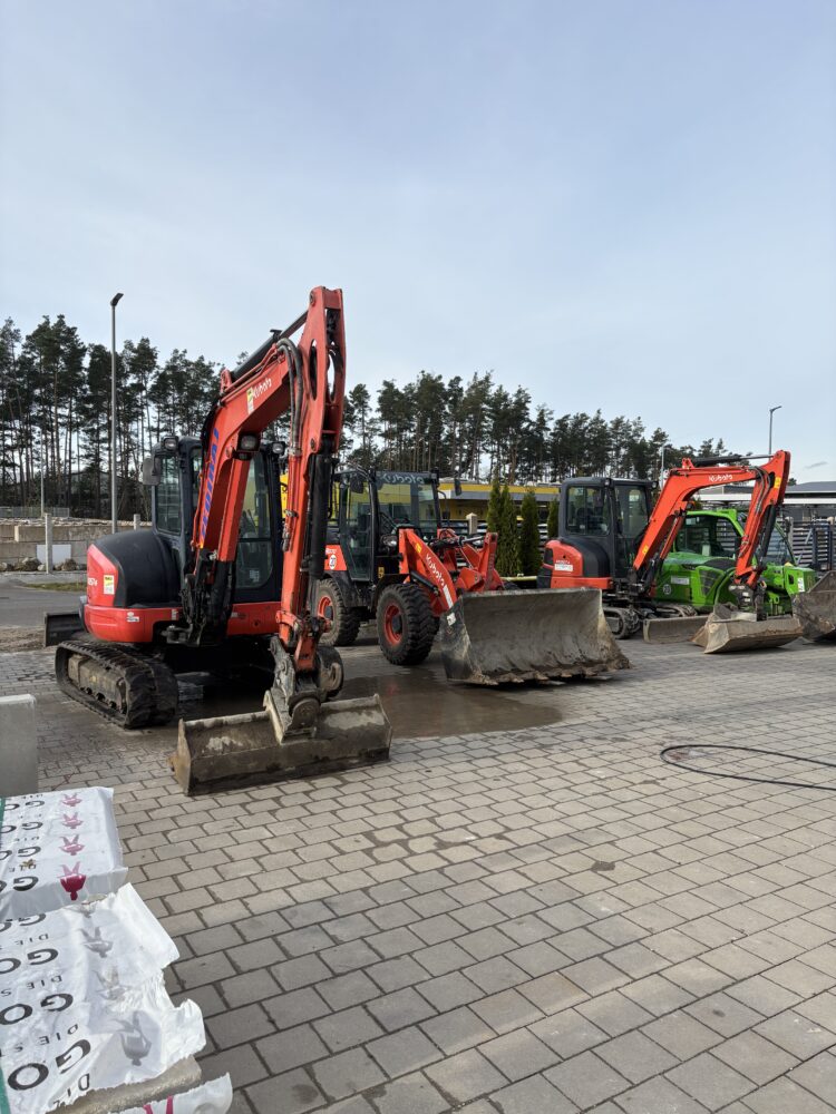 Radlader auf Baustelle mit Schaufel Region Ingolstadt