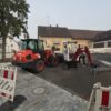 Radlader und Minibagger im Einsatz im Garten und Landschaftsbau