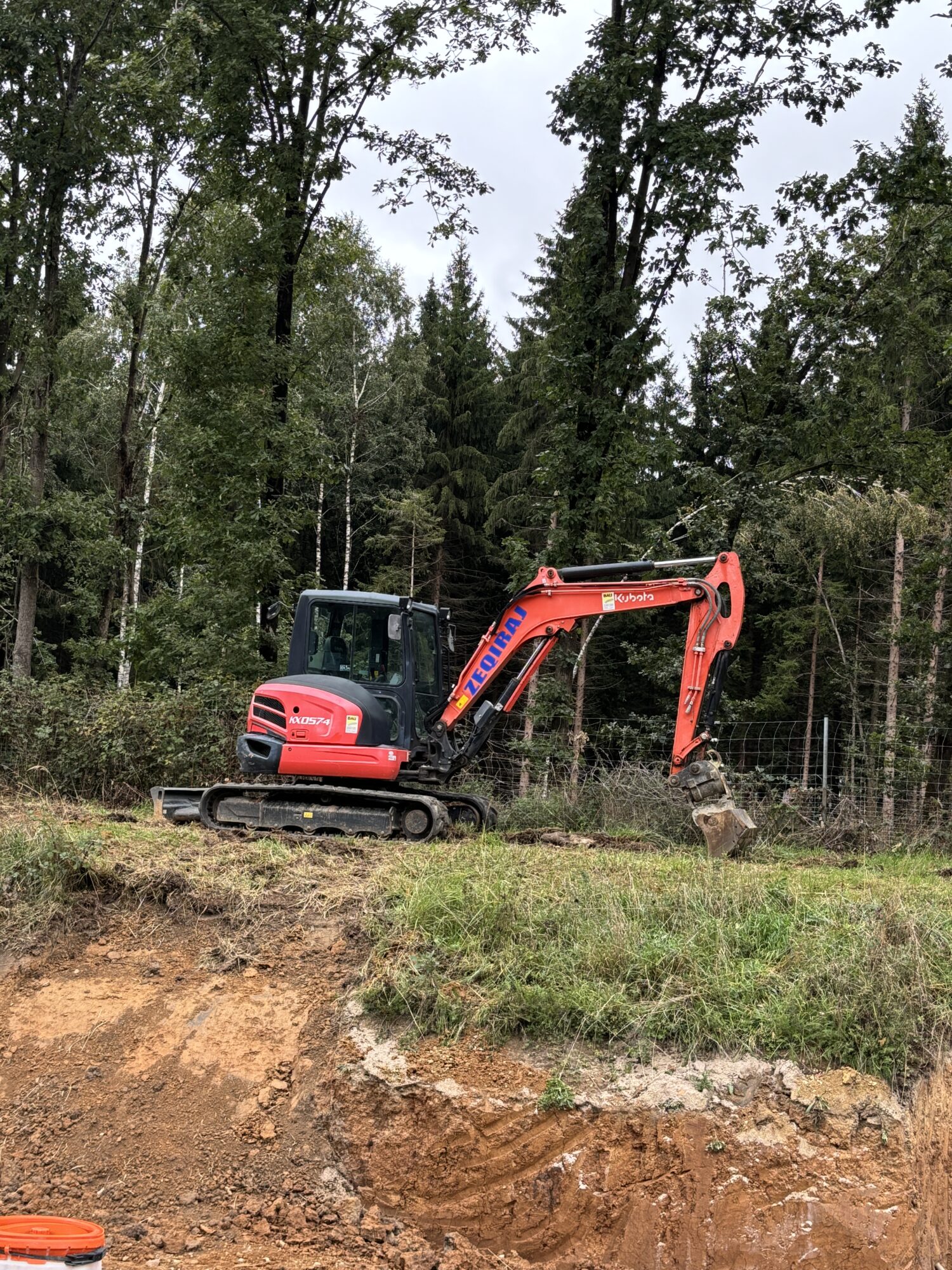 Kraftvoller Bagger für Tiefbau aus Abensberg