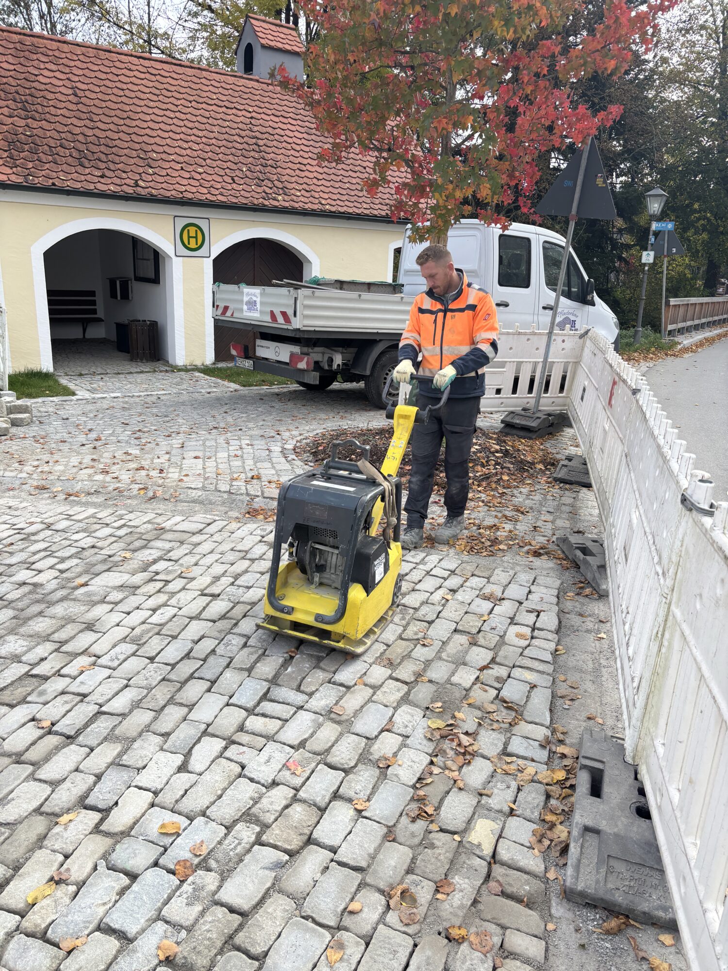 Rüttelplatten Verleih für Pflaster und Erdarbeiten
